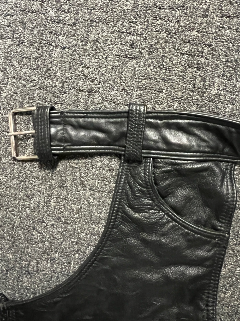 USA Bikers Dream Leather, Lined Chaps with Adjustable Buckle Waist Unisex Size L - Picture 5 of 12
